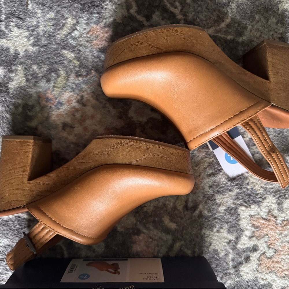 Universal Thread Watson Heels - Picture 3 of 7